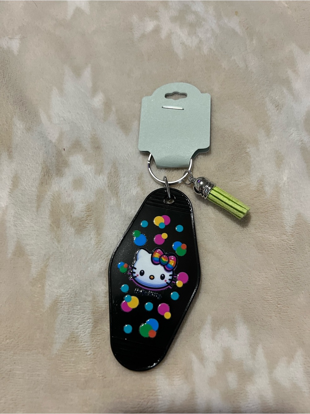 Hello Kitty Keychain ✨ - Picture 2 of 3